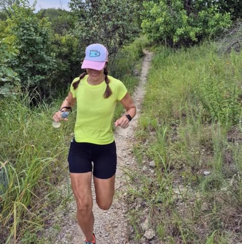 Meet your Posher, Lara